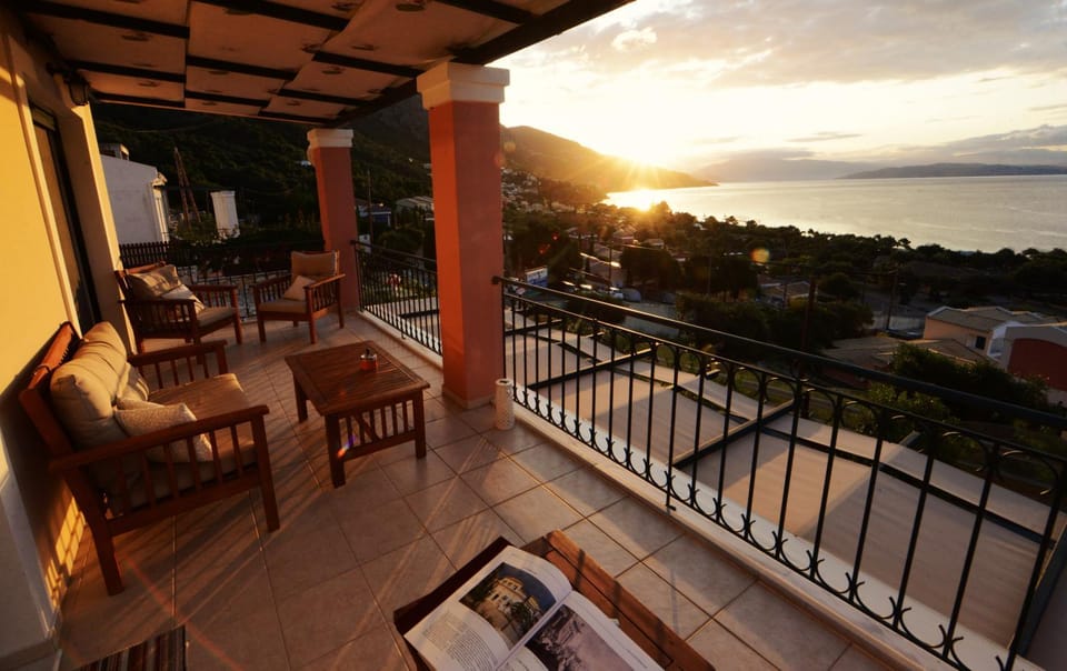 Spring, Summer, BBQ facilities, Garden, Balcony/Terrace, Autumn, Garden view, Mountain view, Sea view, Street view, Swimming pool, Sunrise, Sunset