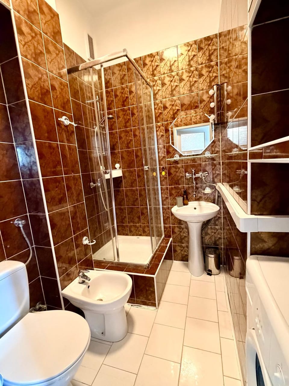 Shower, Bathroom, bidet