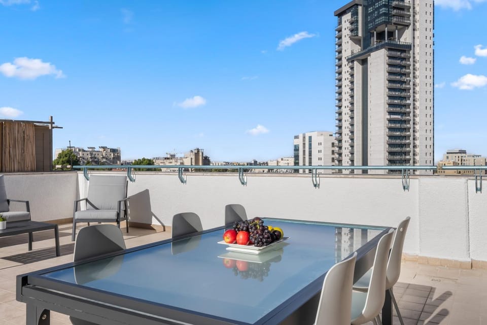 Beautiful 3 BDR Heart of JLM -Modern with Huge Balcony Apartment in Jerusalem