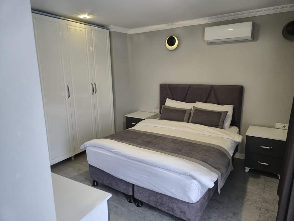 Bed, Photo of the whole room