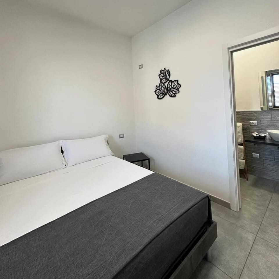 Bed, Bathroom, Bedroom