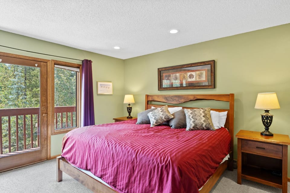 79 Hawn Drive : 2 House in Frisco