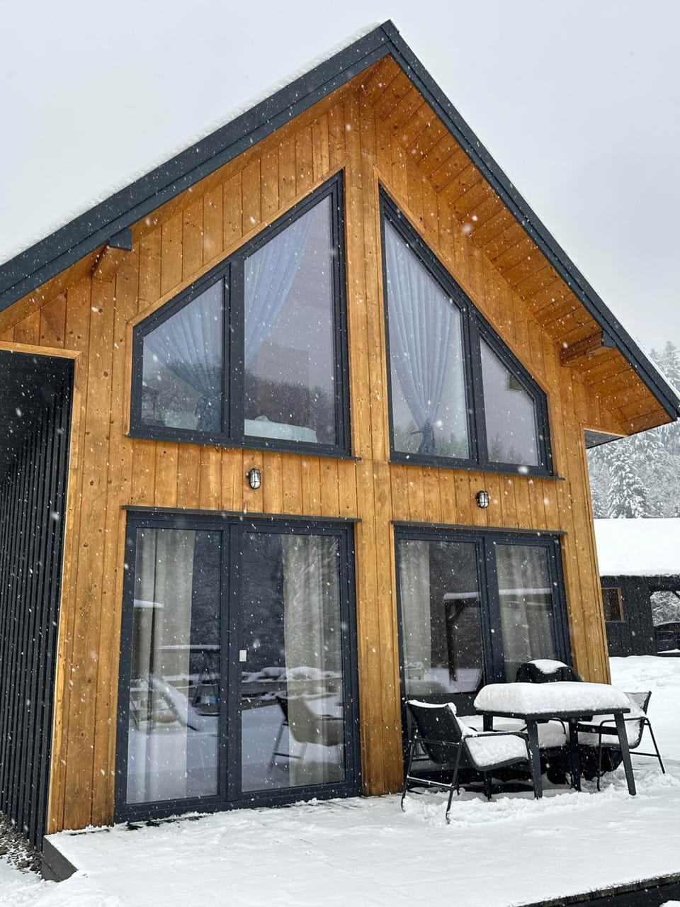 Property building, Day, Winter