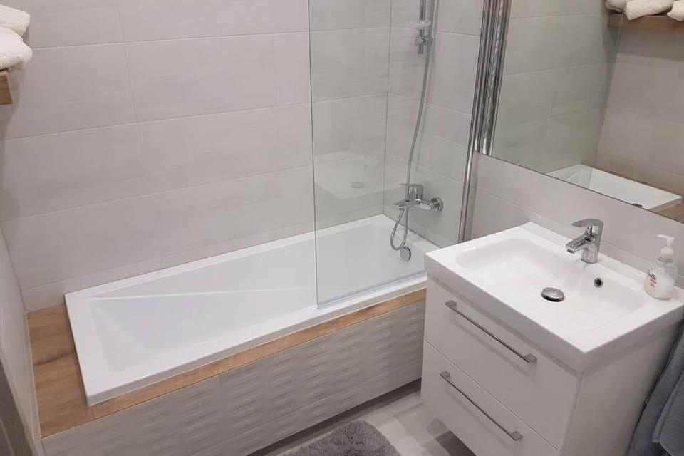 Shower, Bathroom, Bath, hair dryier, towels, laundry, washing machine