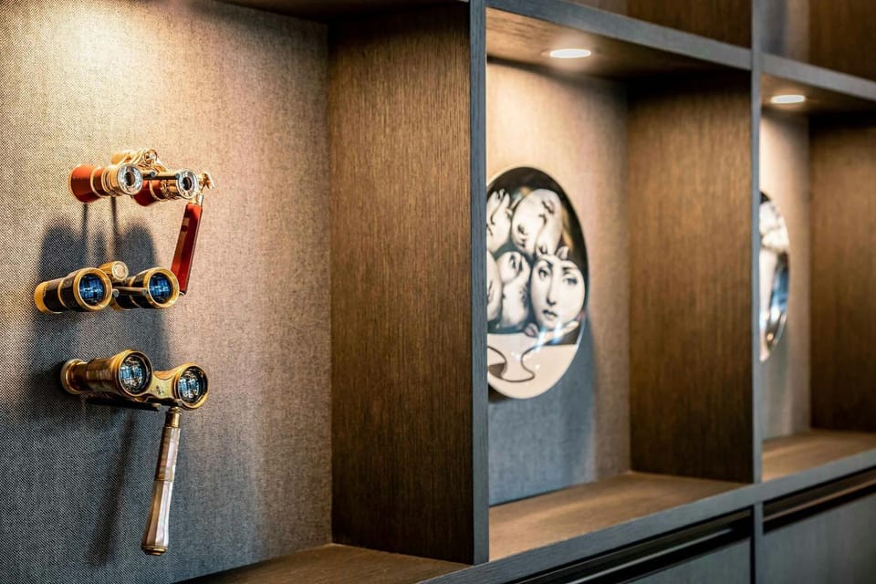 Lounge or bar