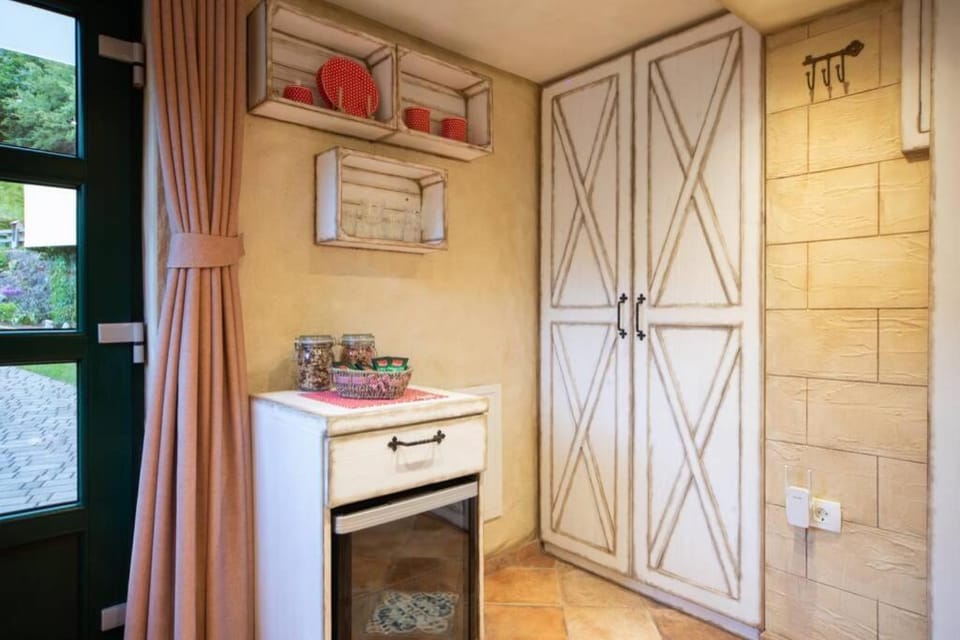 Room Gabrijel with four seasons outdoor kitchen Apartment in Bled