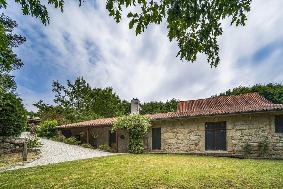 Quinta das Fontes - Alojamento Rústico Local e Turismo Rural House in Portugal