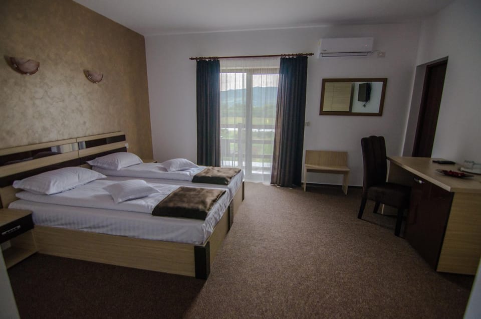 View (from property/room), Photo of the whole room, Mountain view