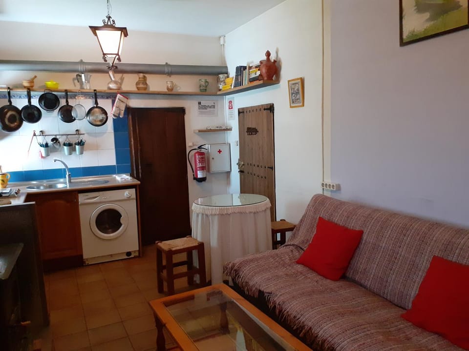 Kitchen or kitchenette, Living room