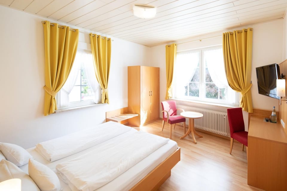 View (from property/room), Photo of the whole room