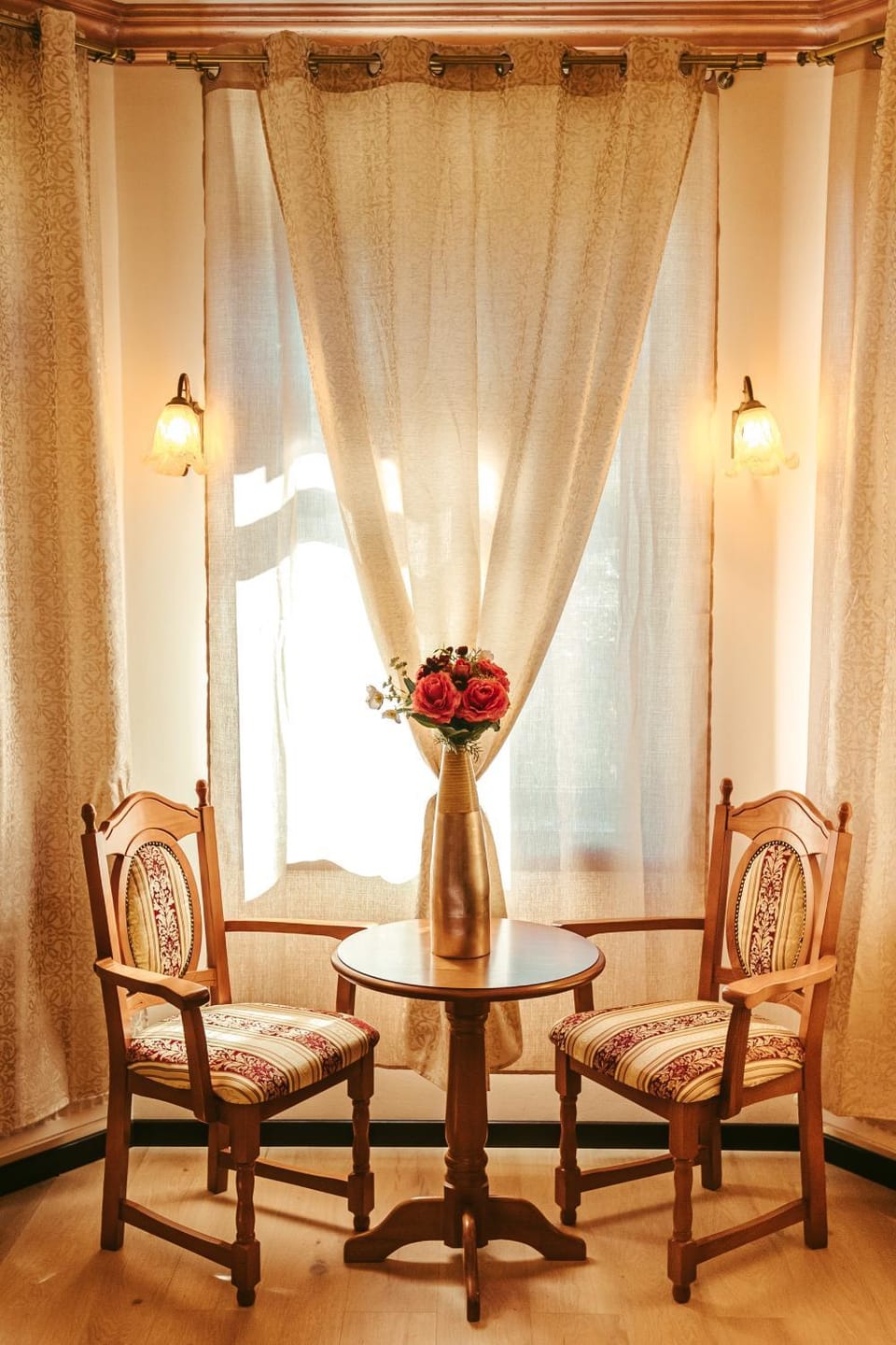 Decorative detail, Seating area