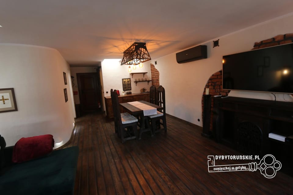 Gotyk na dotyk z tarasem na dachu Apartment in Greater Poland Voivodeship