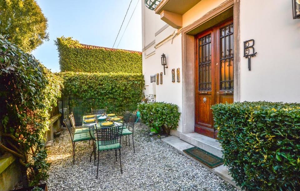 Property building, Spring, Day, Garden, Garden view