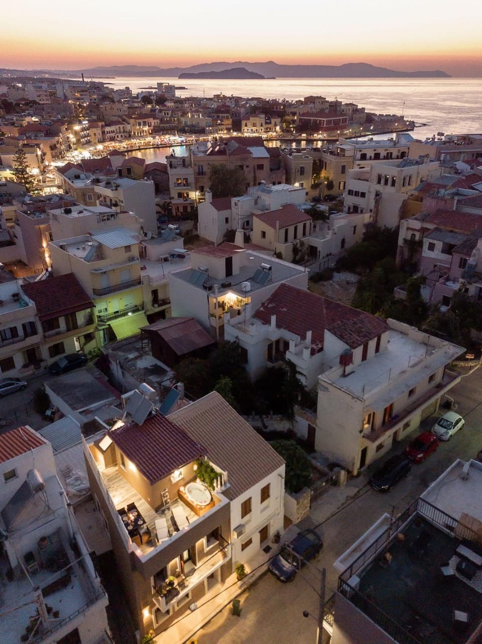 City view, Mountain view, Sea view