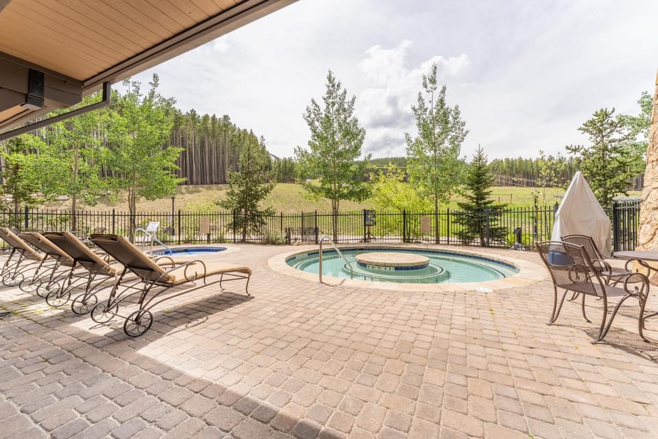 Crystal Peak Lodge #7000 Apartment in Breckenridge