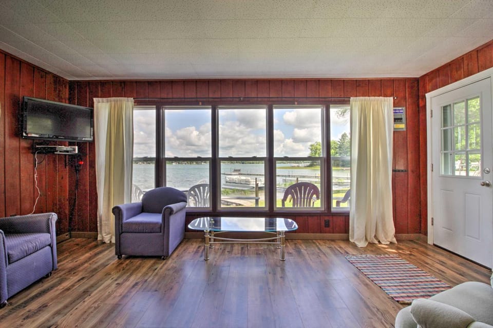 Pet-Friendly Beachfront Dent Cabin w/ Grill! Cabin in Minnesota