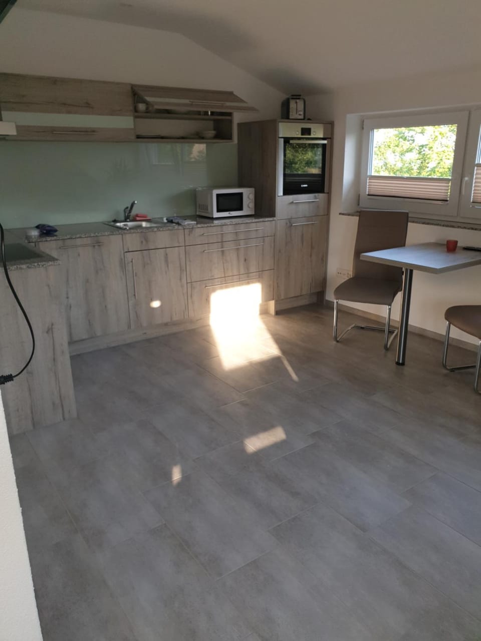 Coffee/tea facilities, Kitchen or kitchenette, Dining area