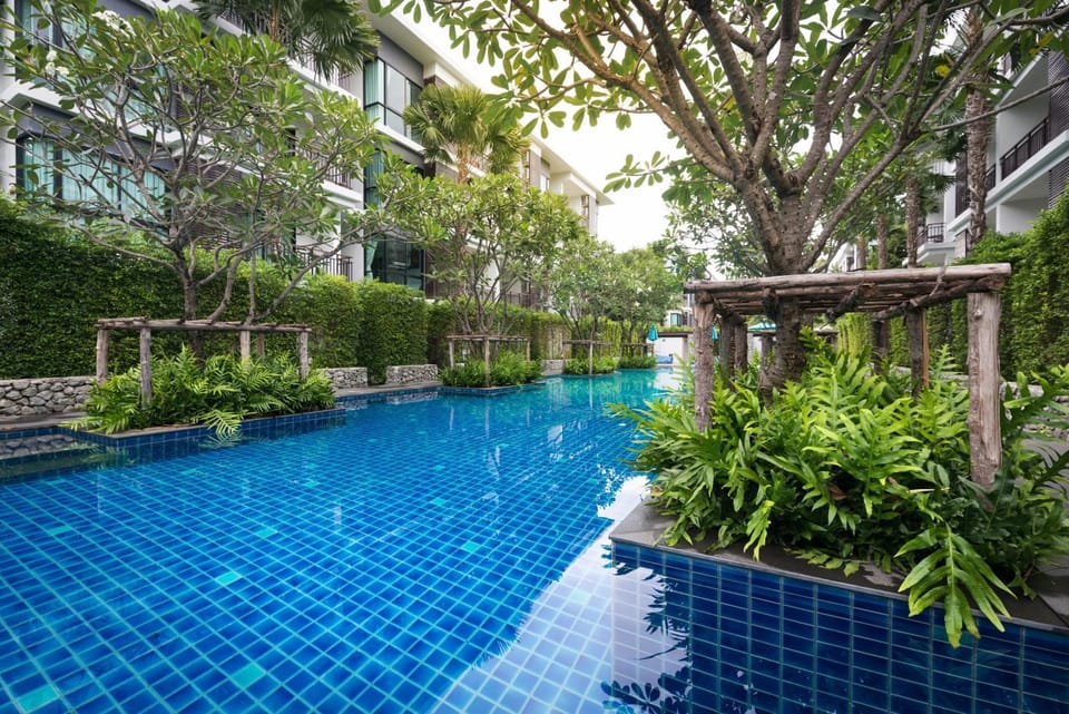 Property building, Swimming pool