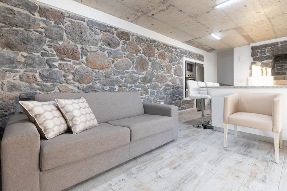 Restaurant/places to eat, Communal lounge/ TV room, Seating area
