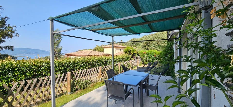 Day, Balcony/Terrace, Dining area, Garden view, Sea view