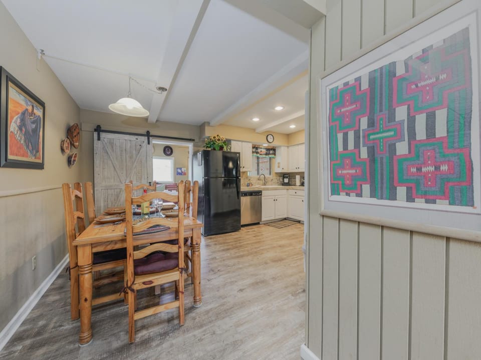Kitchen or kitchenette, Dining area, furniture