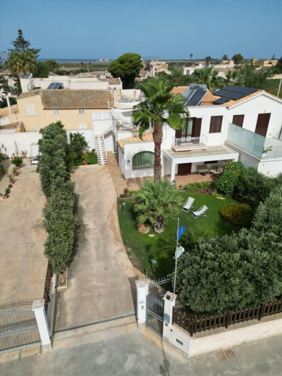 Property building, Bird's eye view, View (from property/room), Garden view, Inner courtyard view