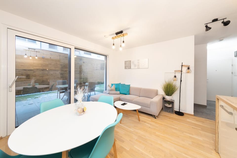 Living room, Garden view
