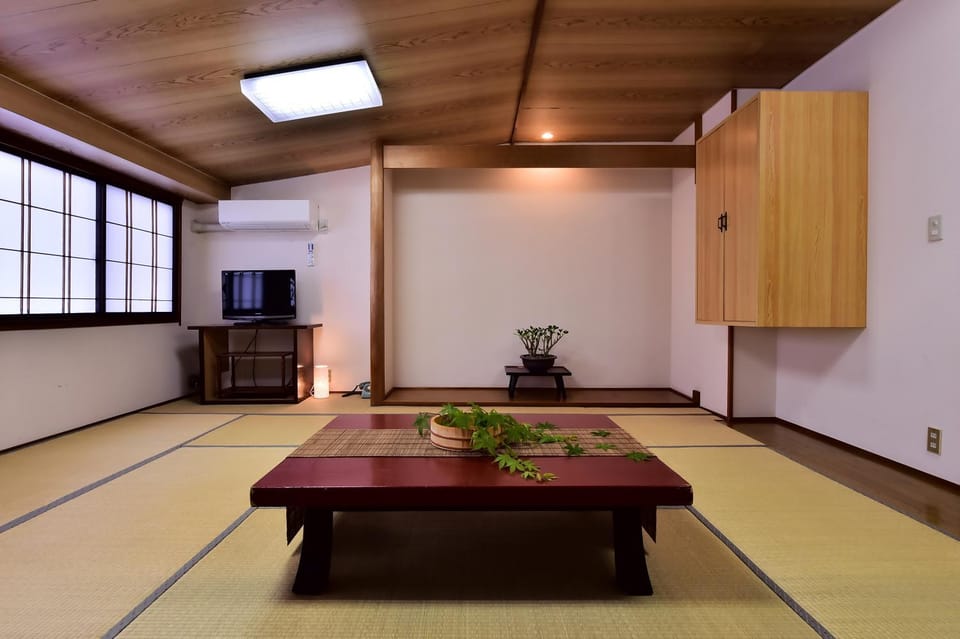 Takenoya Ryokan (Guest House Takenoya) Ryokan in Kitaazumi District