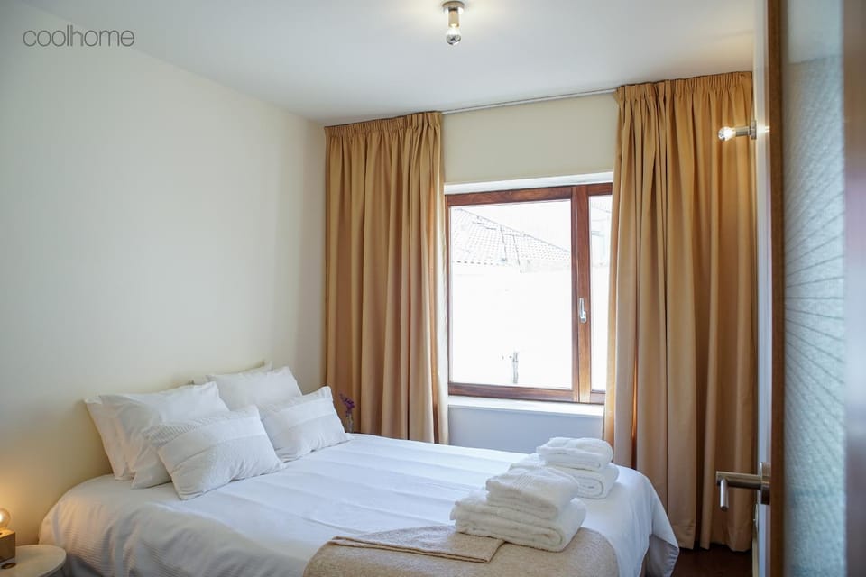 Bed, Photo of the whole room, Bedroom, furniture, heating, towels