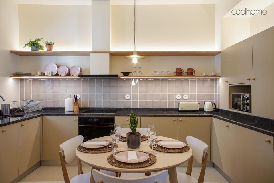 Coffee/tea facilities, Kitchen or kitchenette, Dining area, Meals, Lunch, Dinner, dishwasher, pet friendly, stove, toaster, kitchen