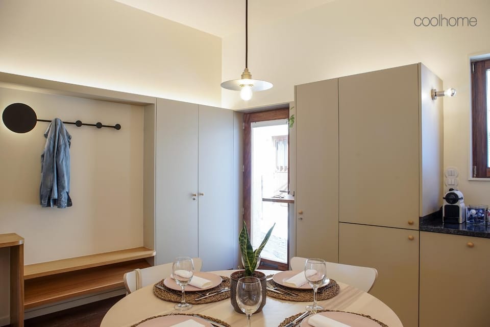 Dining area, Area and facilities