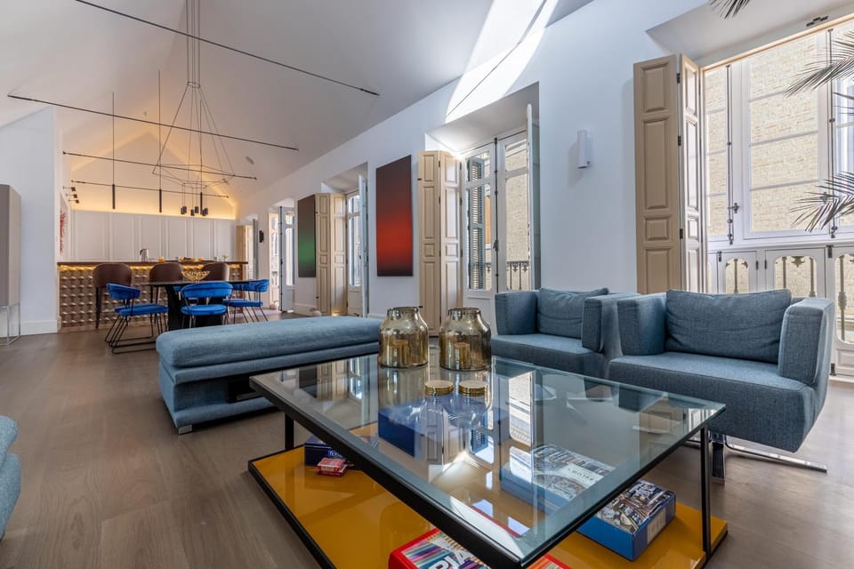 Communal lounge/ TV room, Living room, Seating area