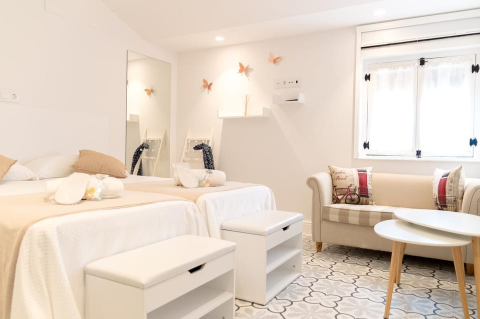 Bed, TV and multimedia, Bedroom, locker