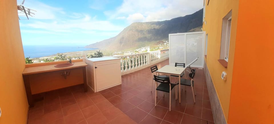 Balcony/Terrace, Mountain view, Sea view