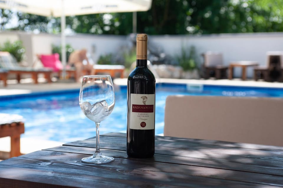 Pool view, Swimming pool, Drinks, Alcoholic drinks