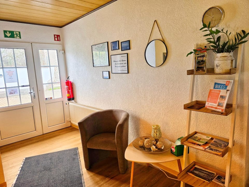 Lobby or reception, Seating area