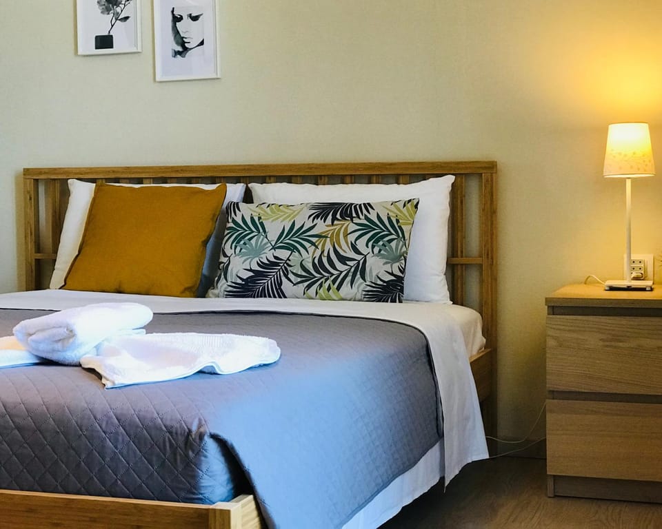 Bed, Photo of the whole room