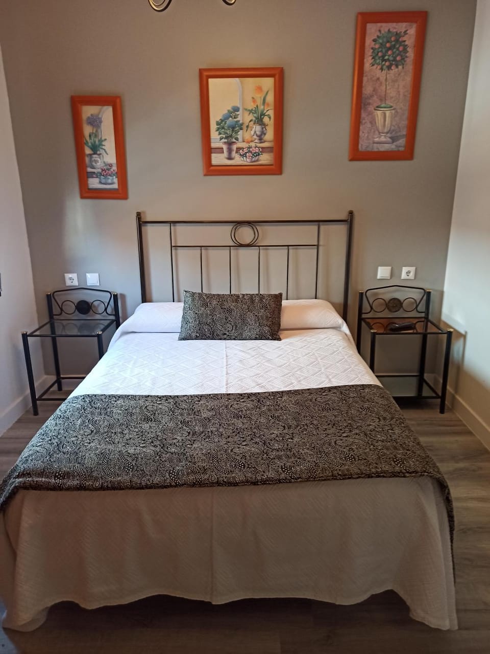 PENSION LA PARADA Bed and Breakfast in Castile and León