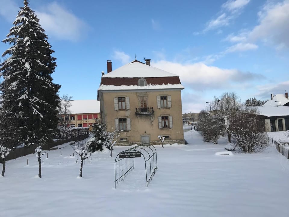 Meublé de tourisme Apartment in Jura