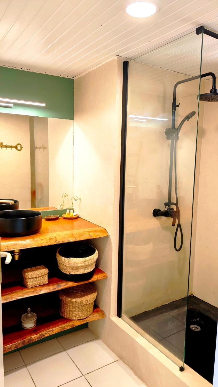 Shower, Bathroom