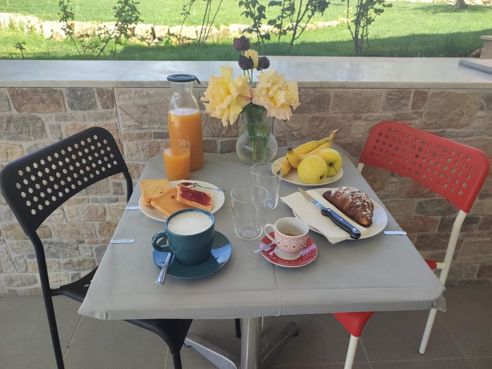 Dining area, Breakfast