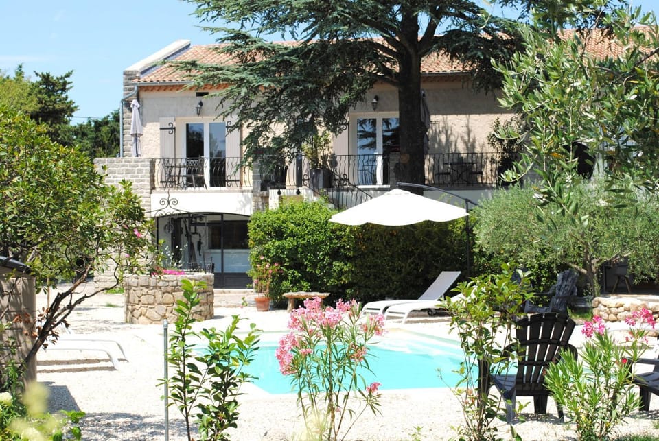 Property building, Garden, Swimming pool