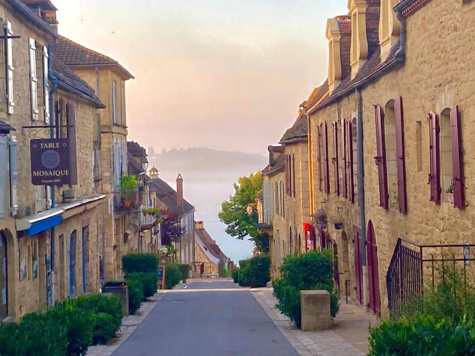 Les Petits Cousins Du Québec - Chambres D’hôtes à Domme Bed and Breakfast in Occitanie