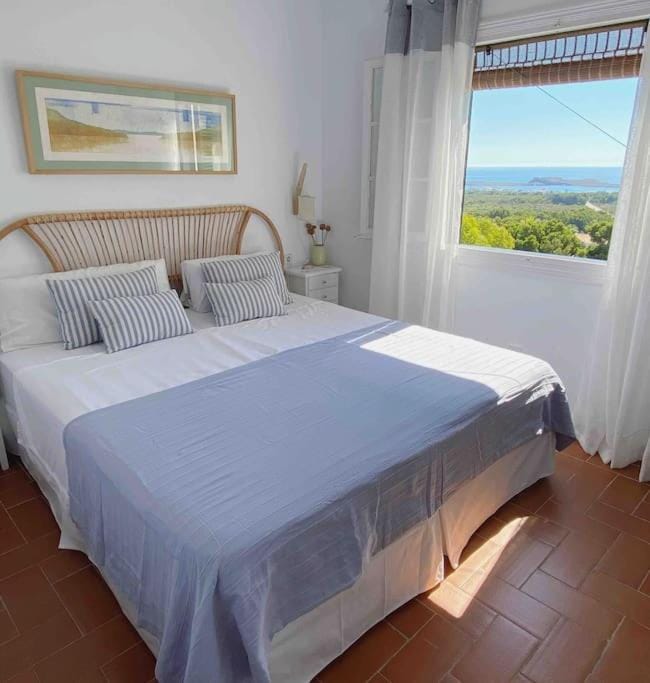 Natural landscape, Photo of the whole room, Bedroom, Sea view
