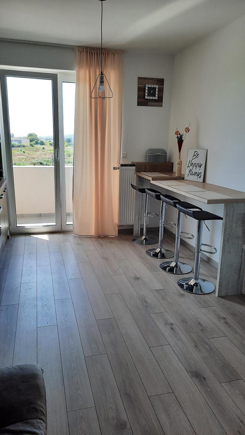 New Grey Residence Apartament Apartment in Romania