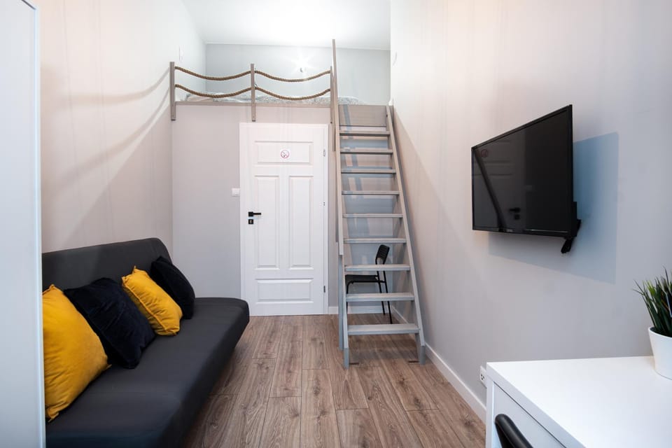TV and multimedia, Seating area