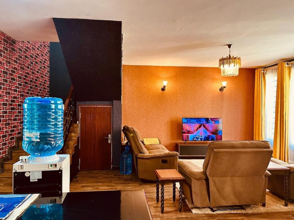 Little Green Room Homestay near JKIA Airport & SGR Railway Station Vacation rental in Nairobi