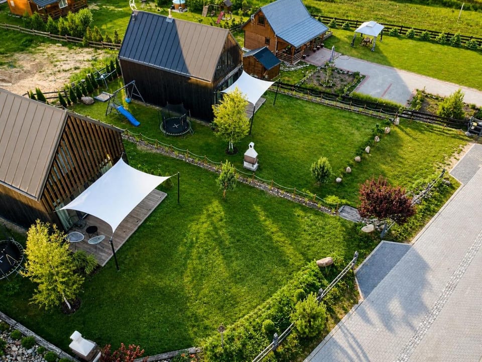 Property building, Bird's eye view, Garden, Garden view