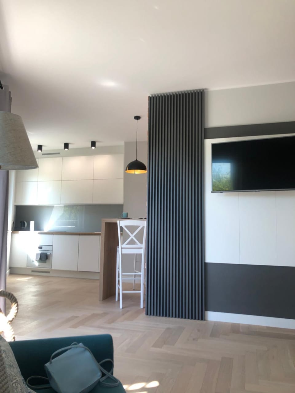 TV and multimedia, Kitchen or kitchenette, Living room