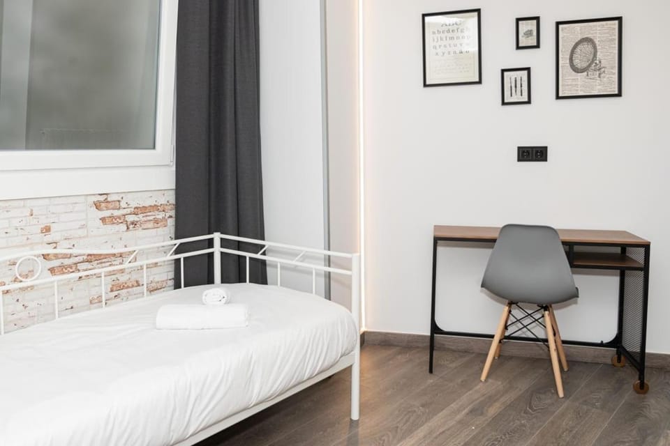 Pension H30 SALCES Self check in Licencia HBI01292 Bed and Breakfast in Bilbao